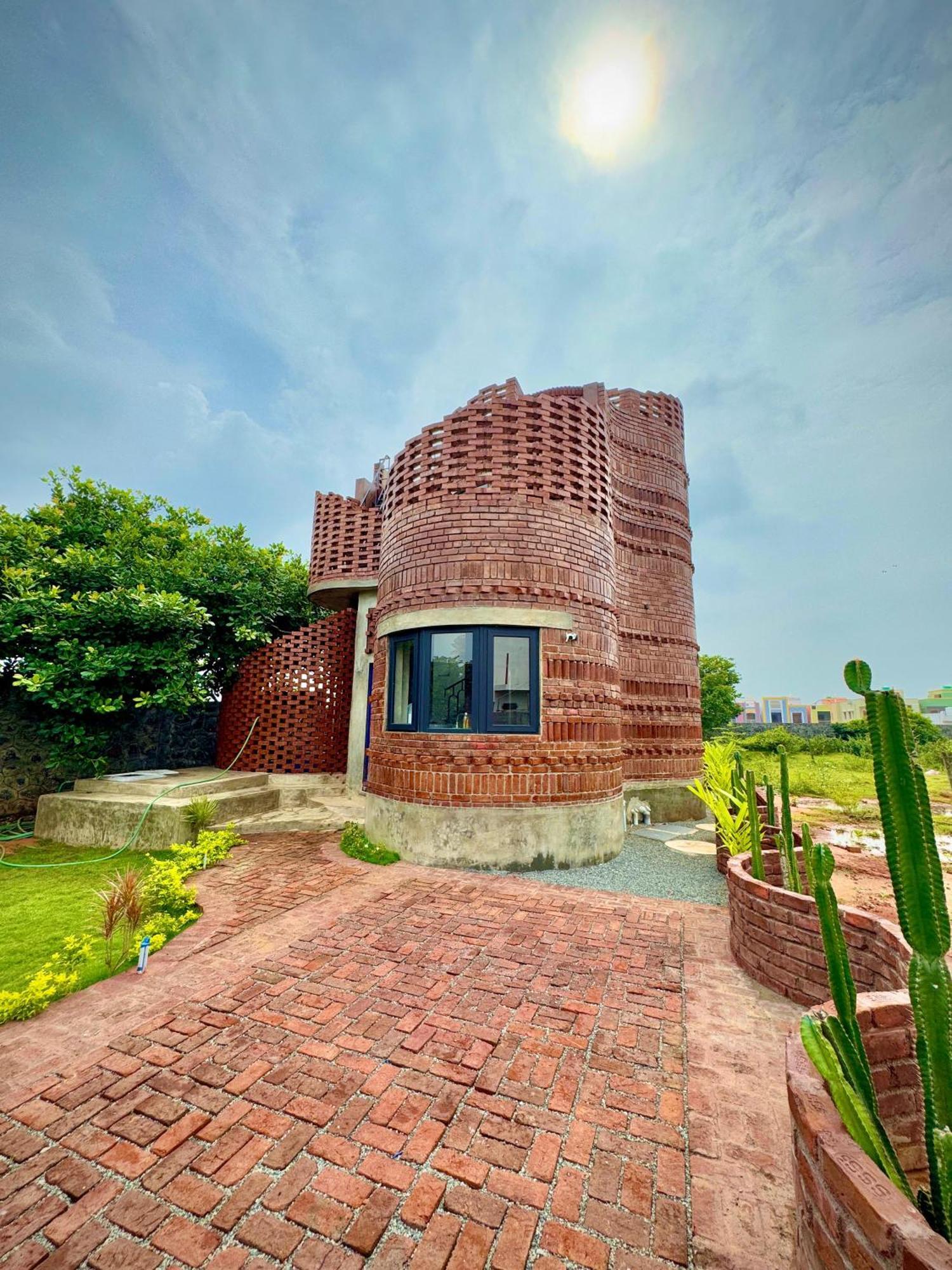 Pool Villa-House Of The Dancing Cactus ปอนดิเชอรี ภายนอก รูปภาพ