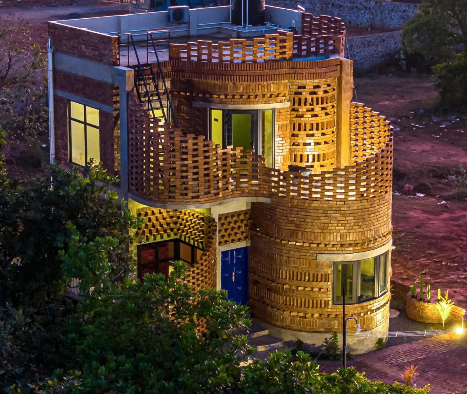 Pool Villa-House Of The Dancing Cactus ปอนดิเชอรี ภายนอก รูปภาพ