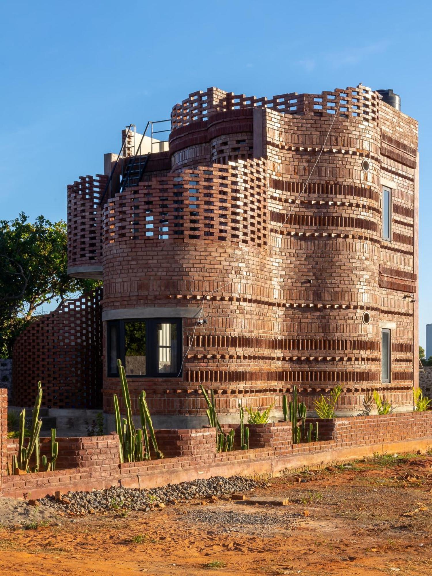 Pool Villa-House Of The Dancing Cactus ปอนดิเชอรี ภายนอก รูปภาพ