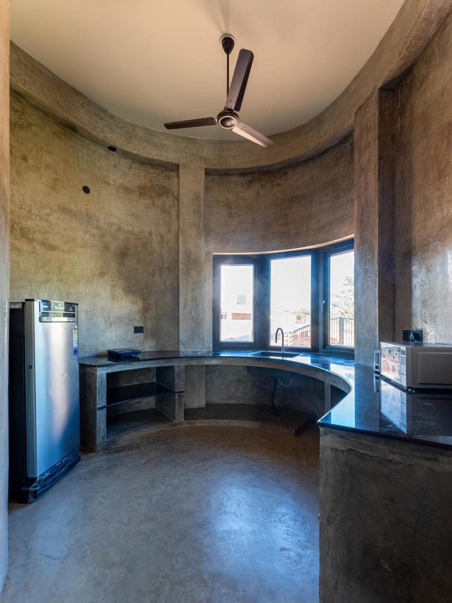 Pool Villa-House Of The Dancing Cactus ปอนดิเชอรี ภายนอก รูปภาพ